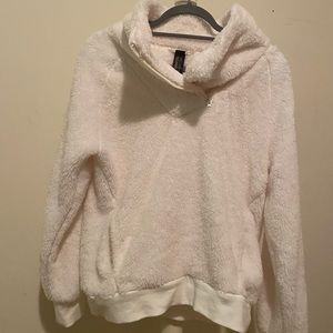 FUZZY SWEATER MONDETTA